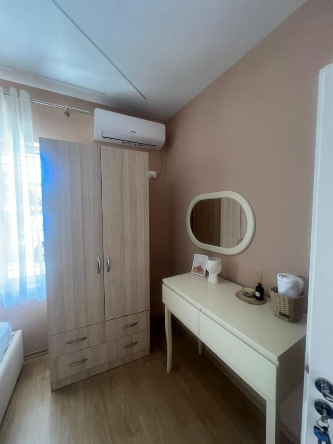 Miqt Guest House Shkodër Exteriör bild